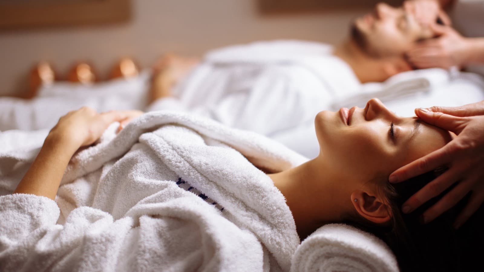 Kräuterstempel Massage Schulungen – Lernen von zertifizierten Wellness-Trainern