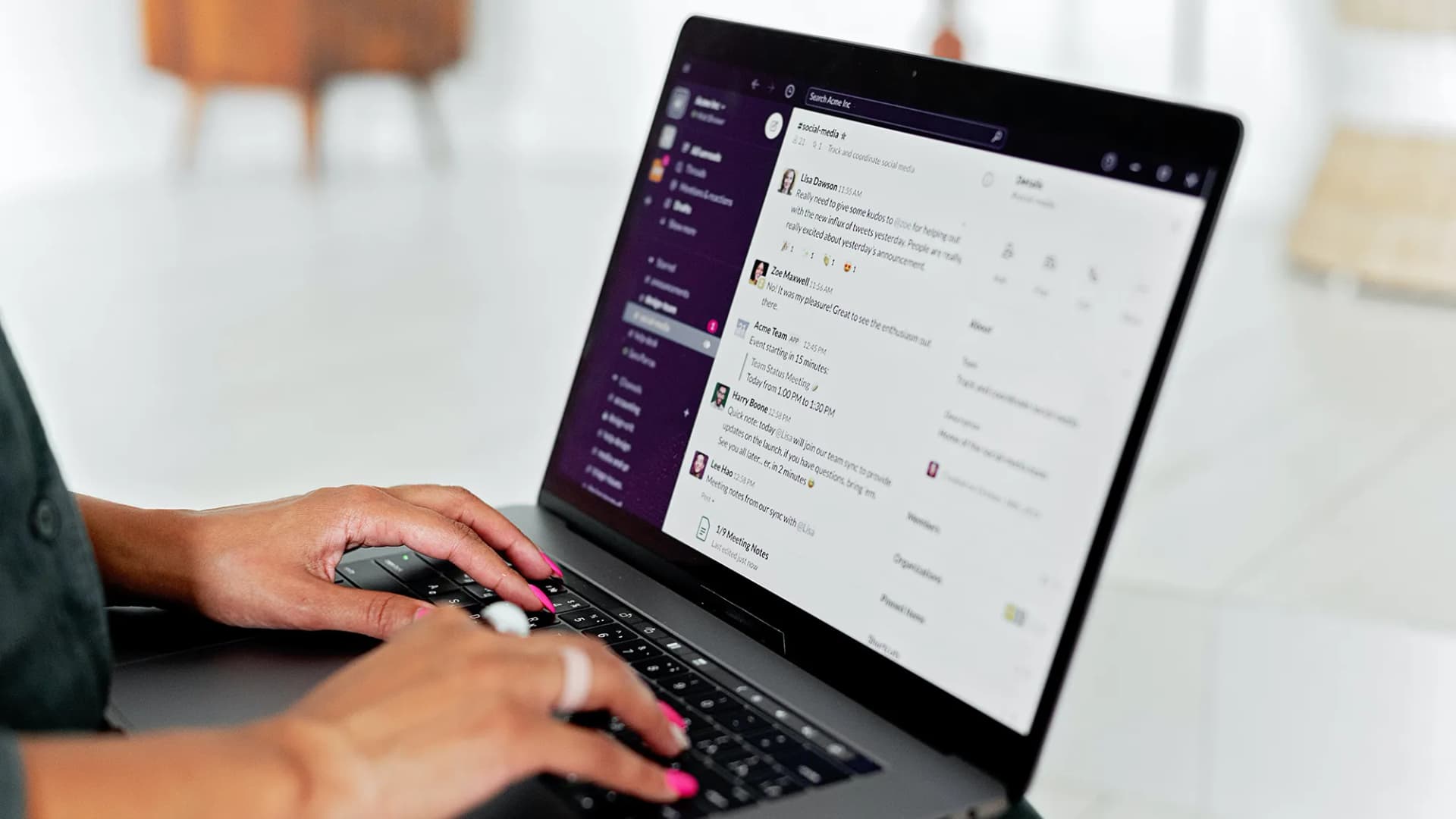 B2B Competitive Intelligence: Turning Market Data into Action