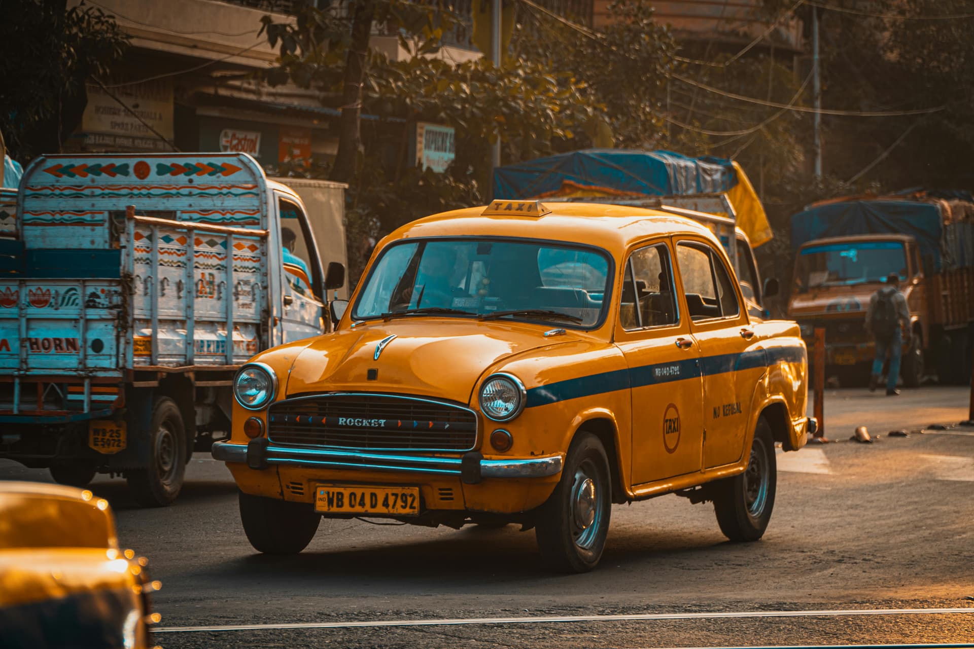 Book Airport Transfers from Thames Ditton and Claygate