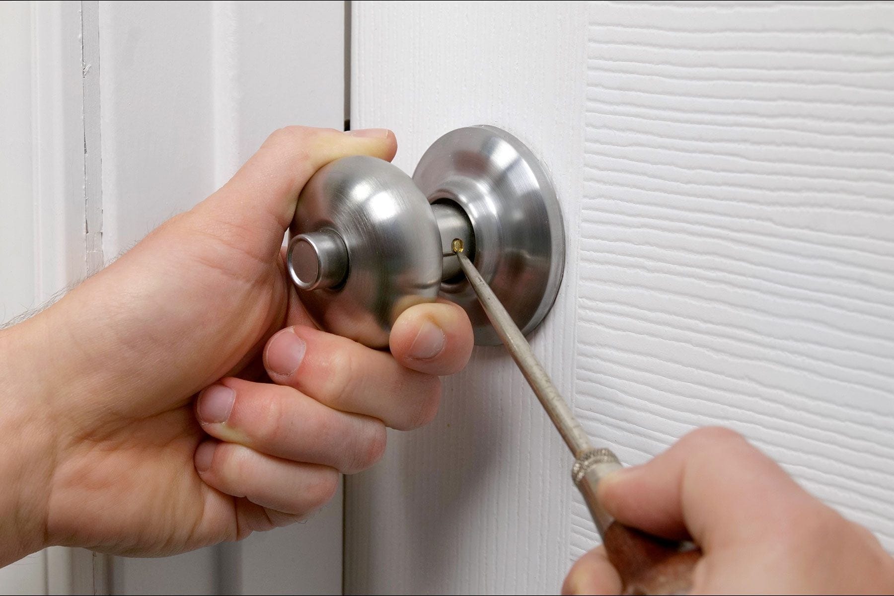 Best E-Commerce Sites to Buy Hospital Latch Sets: 7 Ranked