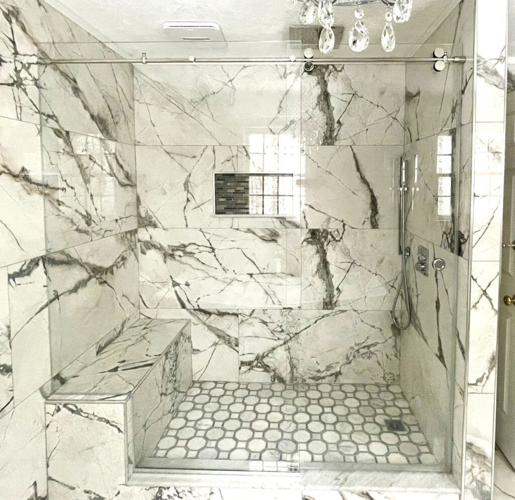 Comparing the Best Shower Doors for Tubs