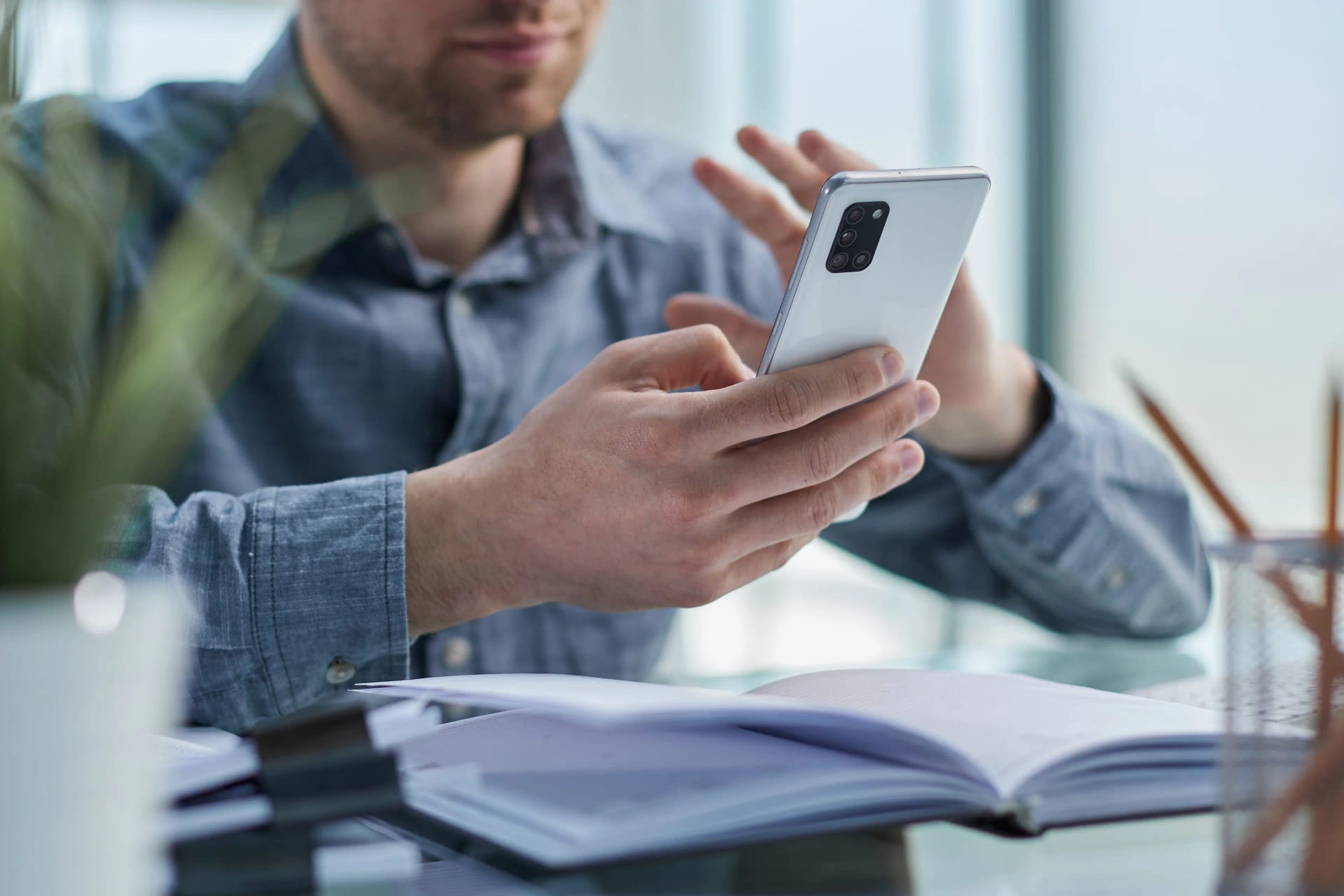 Affordable Mobile Phone Deals for Business: Save Big Today