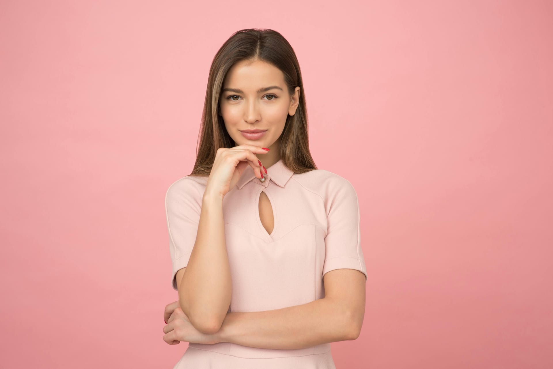 Robe décolleté carré : élégance et charme au quotidien