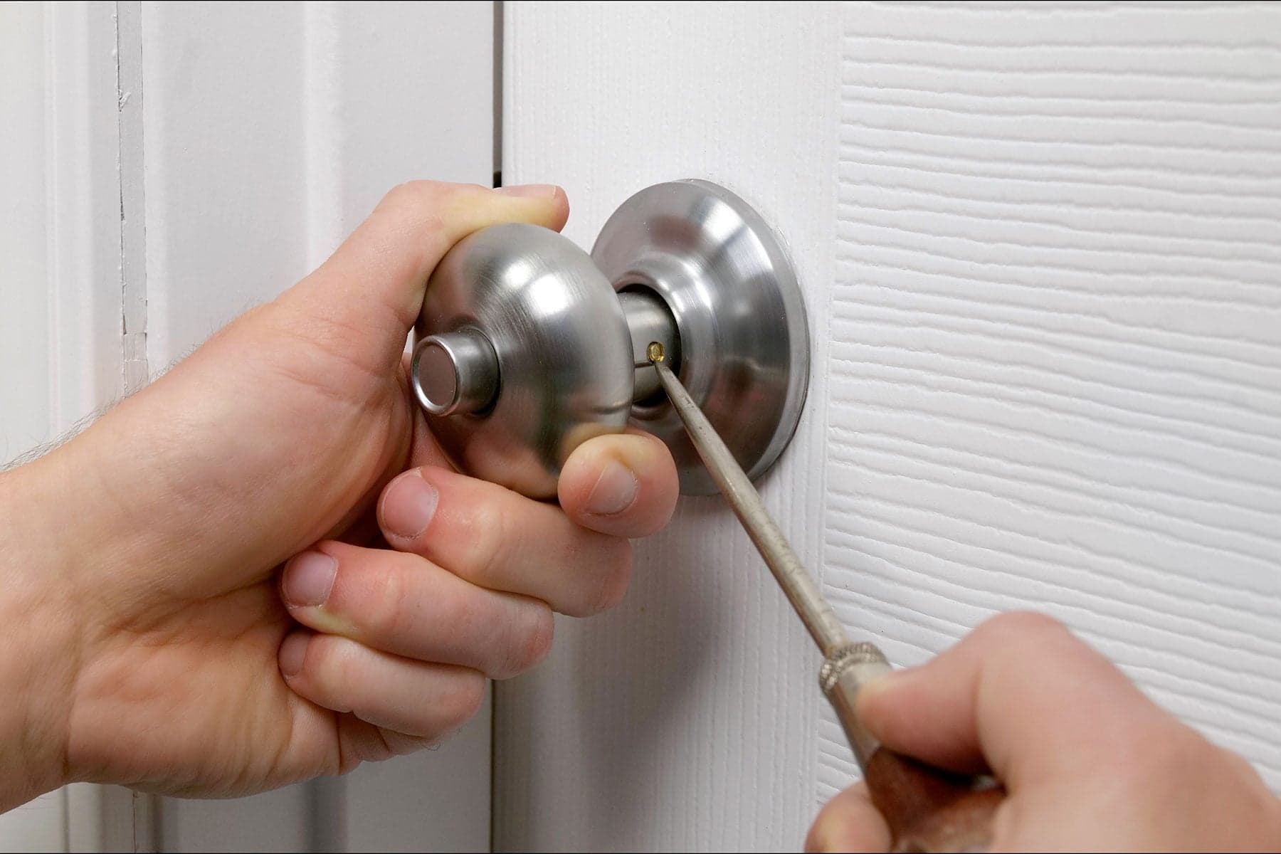 Best E-Commerce Sites to Buy Hospital Latch Sets: 7 Ranked