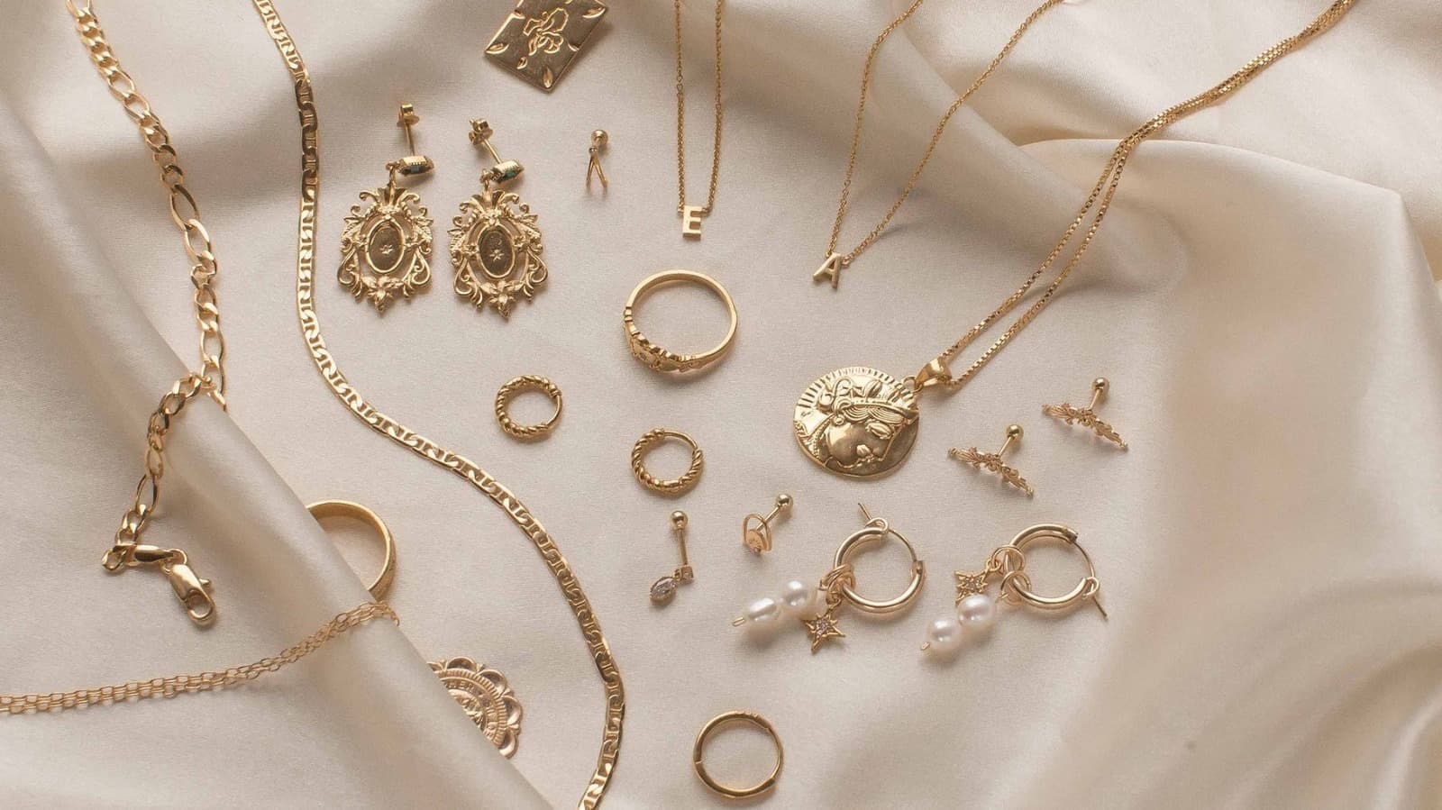Explore London Diamond Jewellers Online for Stunning Collections