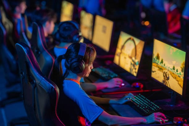 Track Player Counts on Top Minecraft Servers